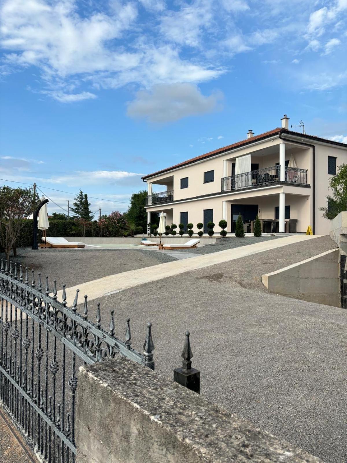 Villa Antunovic مالينسكا المظهر الخارجي الصورة
